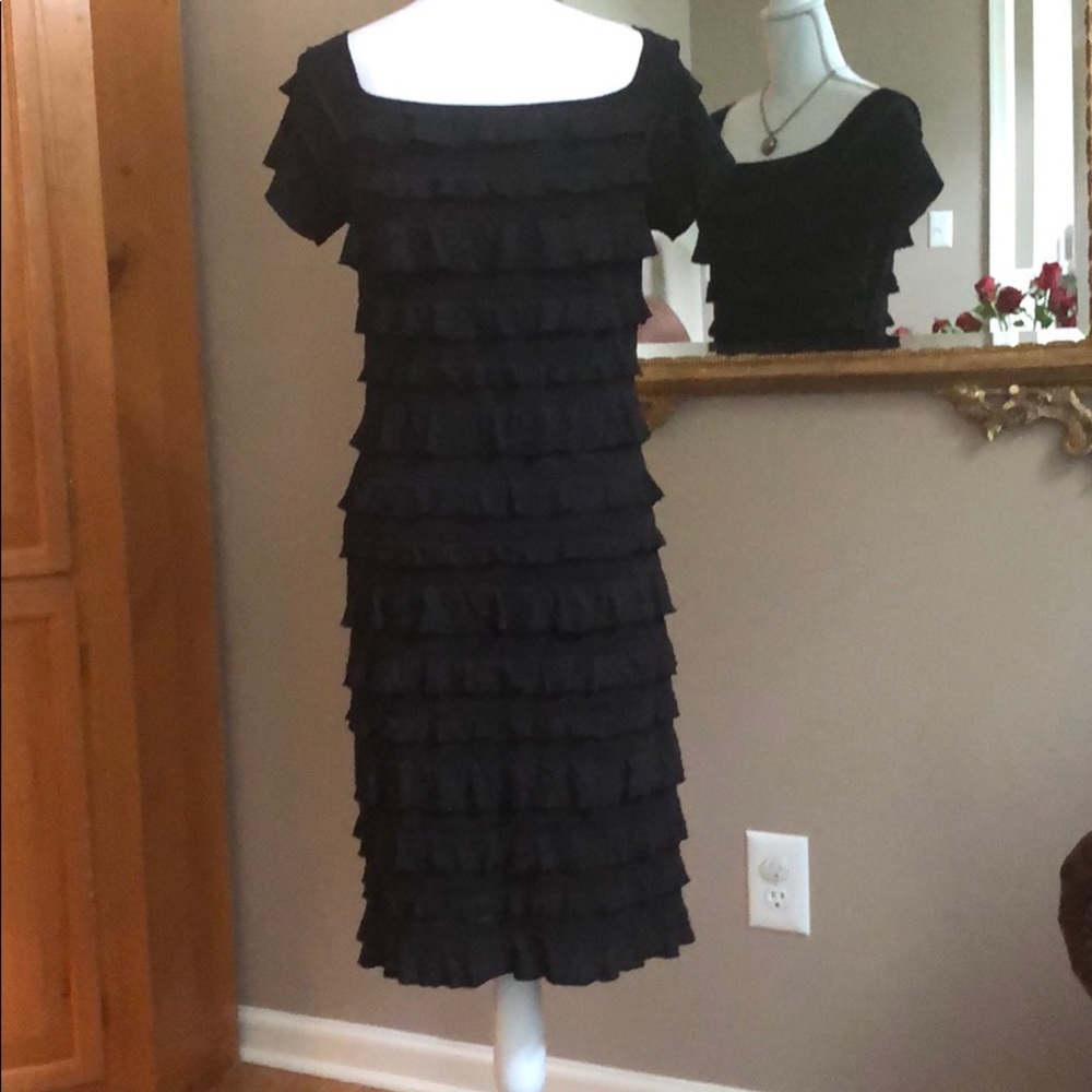 Frank Lyman Dress👠